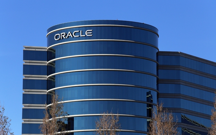 Artificial Intelligence, Oracle, UAE 64% of people trust a robot more than their manager according to an Oracle study