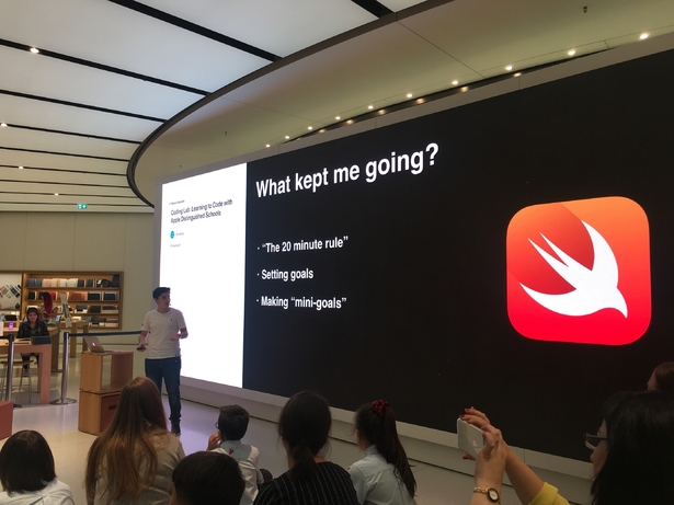 Apple store, Dubai, Duncrest American School, Apple, Education Dunecrest American School student presented a keynote at the Apple store in Dubai