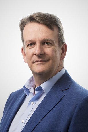 Networks, Software, Cloud, Hybrid cloud Hybrid cloud sets businesses on the path to the cloud edge