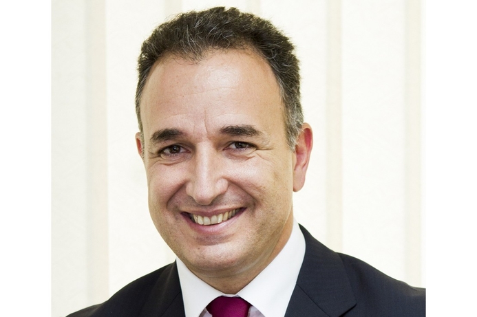 Villalonga: "We are encouraged and extremely happy to be appreciated for demonstrating vision, cutting-edge technology expertise, intense customer commitment and building complementary value solutions that meet the demanding business needs of our key customers." Brocade honours Emitac with global award