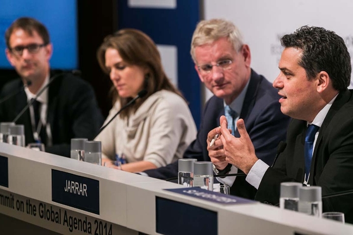 Oliver Cann, Director, Media Relations, World Economic Forum, Martina Larkin, Senior Director, Head of the Network of Global Agenda Councils, World Economic Forum, Carl Bildt, Minister of Foreign Affairs of Sweden (2006-2014); Global Agenda Council on Europe and Yasar Jarrar, Partner, Bain & Company, United Arab Emirates; Young Global Leader; Global Agenda Council on the Future of Government at the World Economic Forum - Summit on the Global Agenda 2014 in Dubai. Govts must adapt to social media