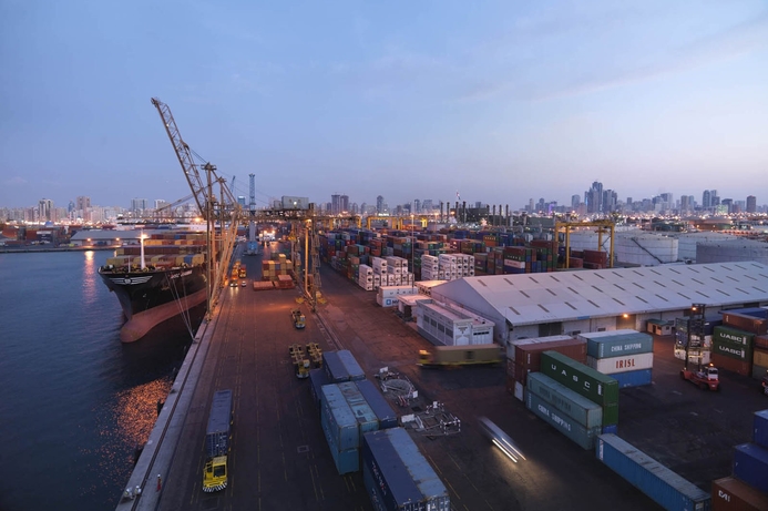 Gulftainer has a new wireless network for its Sharjah HQ. Gulftainer deploys wireless network for new HQ