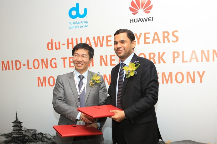 The deal was signed by du's Marwan BinShakar and Huawei's Ying Weimin Du partners with Huawei for next-gen mobile broadband network