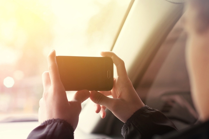 Duignan: "Over the last year we've seen a growing interest in Rescue Lens, with thousands of companies employing it in live customer service environments. The new Rescue Lens standalone offering provides our customers a distinct first-mover advantage." LogMeIn unveils novel mobile video support platform