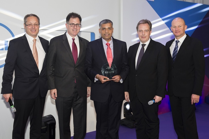Ramkumar Balakrishnan, president, Redington Gulf- Value Division, received the award from senior Dell management including Michael Dell, CEO and chairman (second from left). Redington wins award at Dell’s solutions conference 2015