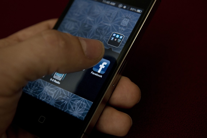 Facebook Enhances Ios App With 3d Touch Consumer Tech Art