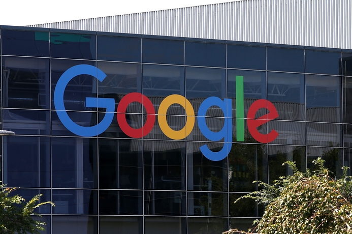 The delegation of Abu Dhabi government executives visited Google's Mountain View HQ to discuss innovation. ADSIC visits Google HQ to discuss co-operation