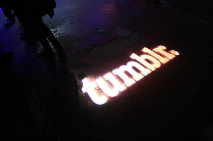 Social Media, Social networking, Mergers and acquisitions, Tumblr (www.tumblr.com) Verizon sells Tumblr to WordPress owner