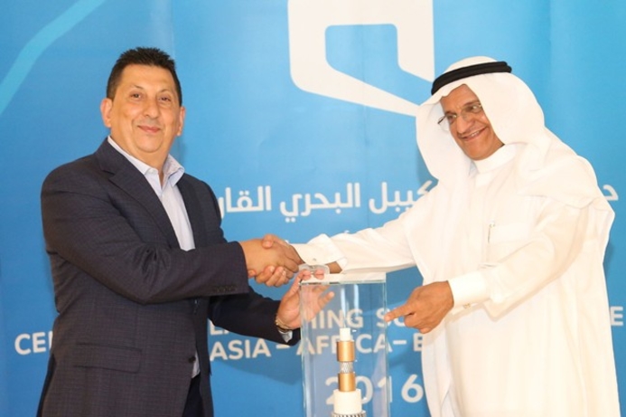(l) Ahmed Farrukh, CEO of Mobily, and HE Dr Mohammed Bin Ibrahim Al-Suwaiyel, Minister of Communications and Technology. Mobily lands AAE-1 cable in Jeddah