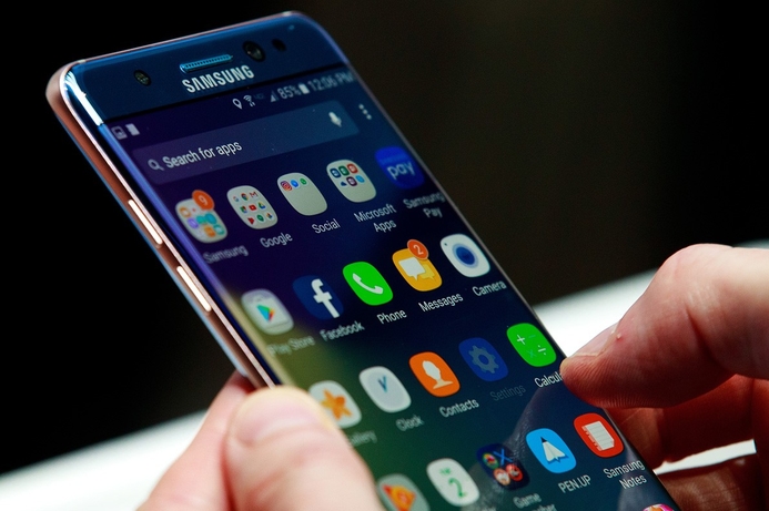 The Galaxy Note 7 was released last year but failed to impress Samsung to unveil Galaxy Note 8 before iPhone 8 release