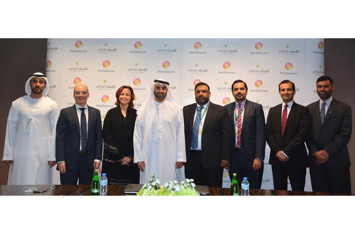 (L-R)Khalid Al Zarooni, Account Manager – Asia, Yahsat;David Murphy, CCO, Yahsat;Najat Abdulrahman, Executive Director – Business Development, Yahsat; Masood M. Sharif Mahmood, CEO, Yahsat; Hussain Raza, GM Pak Datacom Limited; Adnan Mehdi, Manager Sales & Marketing, Pak Datacom Limited; Sajid Mangrio, Regional Director – Asia, Yahsat; Shahzad Afzal, Country Manager – Pakistan, Yahsat Yahsat signs fourth service partner in Pakistan