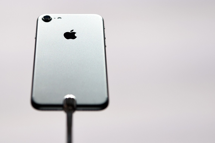 A report by Bloomberg highlighted that Apple will need to rely on both Qualcomm and Intel modems for its upcoming devices. Upcoming iPhones may not support LTE speeds