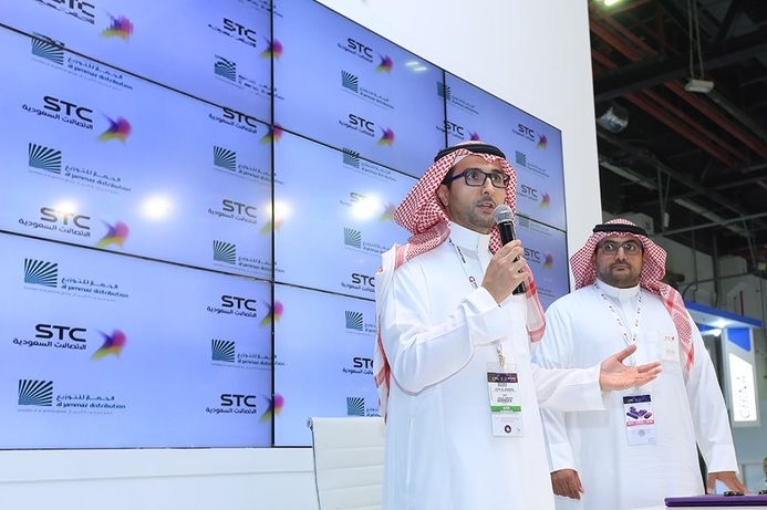 AlJammaz says alliance with STC opens new horizons in KSA. STC Business and AlJammaz Distribution sign partnership