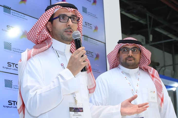Asim Saud AlJammaz (left), says the alliance with STC opens new horizons in KSA. STC Business and AlJammaz Distribution partner