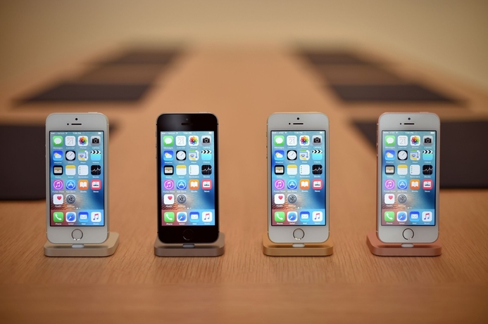 Apple's iPhone SE displayed. Apple’s iPhone SE 2 may not launch in Q2