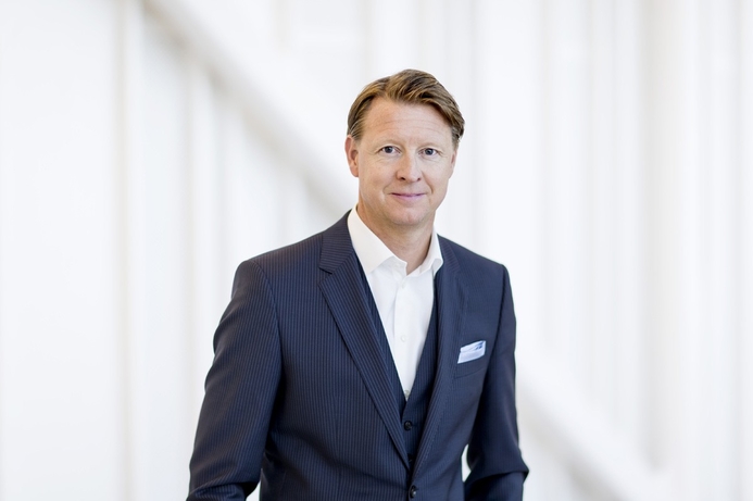 Vestberg's team will work on building out the company's fibre network infrastructures, Verizon said. Ex-Ericsson CEO Vestberg joins Verizon