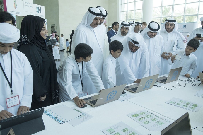 HE Lieutenant General Dhahi Khalfan Tamim (centre) meeting young programmers. HBMSU marks next stage of Emirati Programmer Initiative