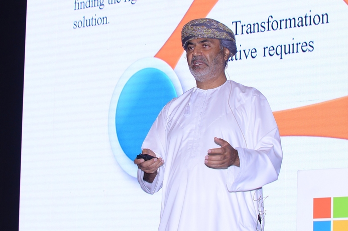 Dr Al-Bulushi addressing the workshop. ITA and Microsoft discuss cloud for government