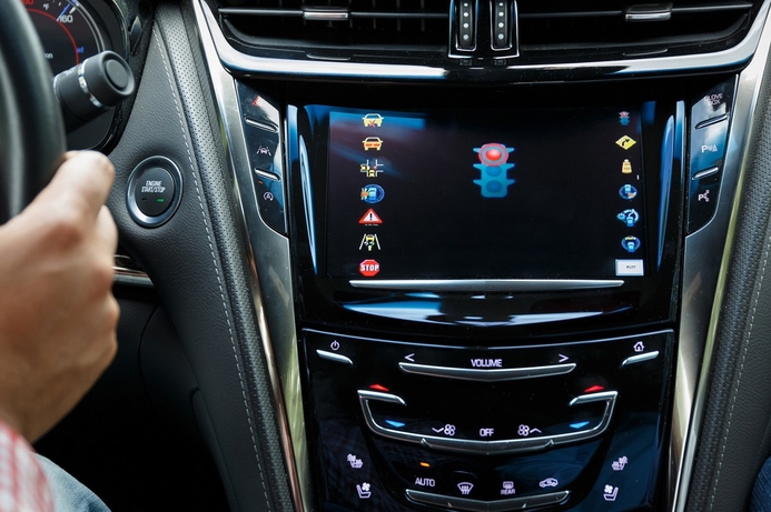 V2I connects the Cadillac development vehicles to its surrounding infrastructure, allowing the vehicle to alert the driver of safety, mobility or environment-related conditions ahead. Cadillac demos vehicle-to-infrastructure communication