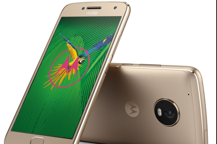 The Moto G5 Plus is available in two colours; Fine Gold and Lunar Grey. Moto G5 Plus enters the UAE market