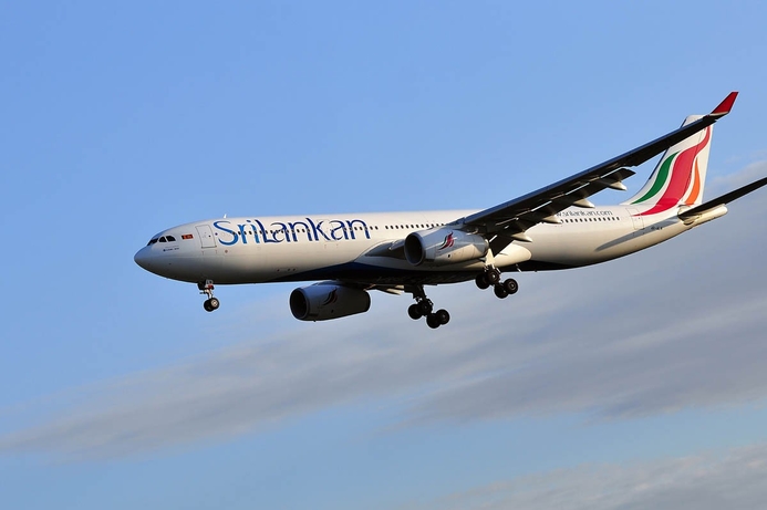 A mobile phone battery ignited aboard a Sri Lankan Airlines flight from Kochi, India to Colombo. Airline crew put out fire as phone battery bursts into flames