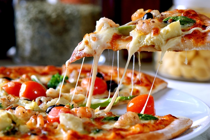 Freedom Pizza customers can now pay for their pizzas using Apple Pay. Freedom Pizza adopts Apple Pay