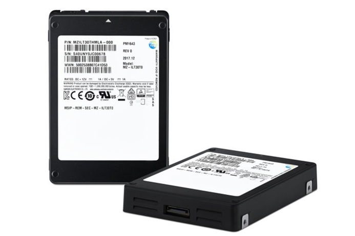 Samsung's latest SSD array leverages the latest V-NAND technology. Samsung starts producing large capacity SSDs