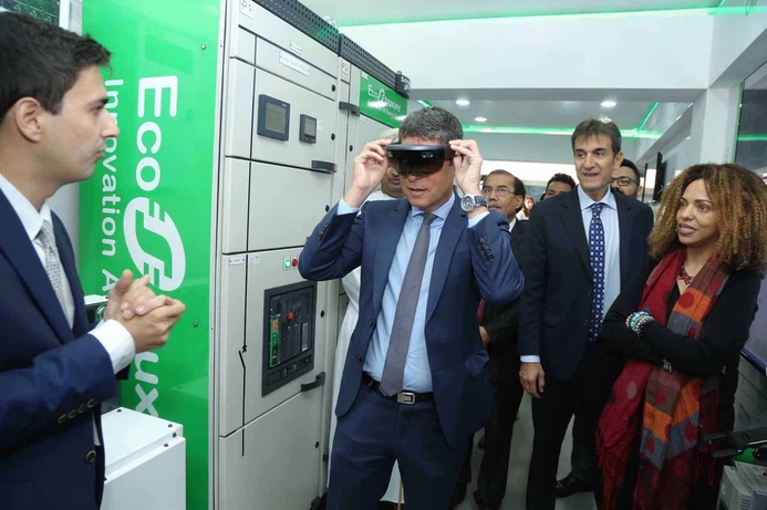 Oman’s organisations are investing heavily in IoT innovations that can enable smart utilities. Schneider Electric 'Innovation Hub on Wheels' makes Oman stop