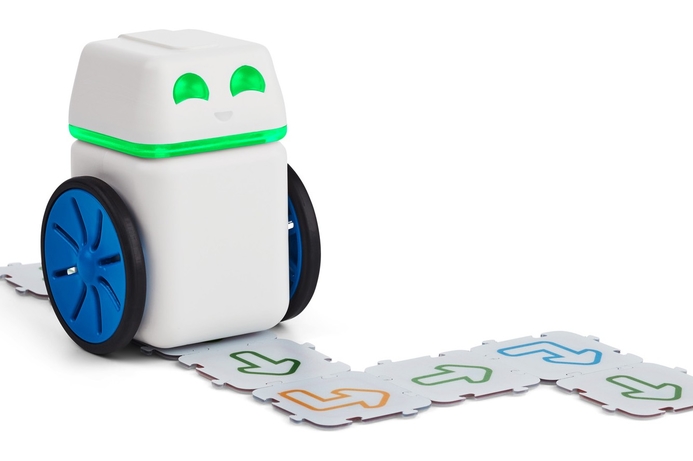 The KUBO robot has its own programming language, TagTile, a visual way to write simple code. Tiny KUBO robot teaches children to code