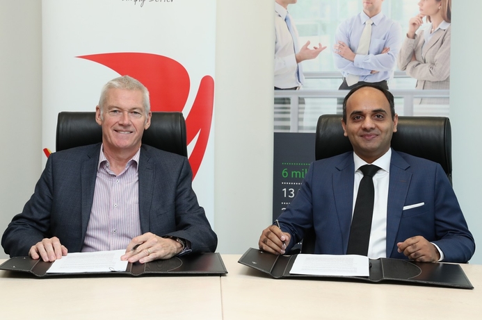 RAKBANK CEO Peter England (left) with Mansoor Sarwar, director,Technical Services and Pre-sales, Sage Middle East at the signing ceremony. Sage, RAKBANK partner to help small businesses