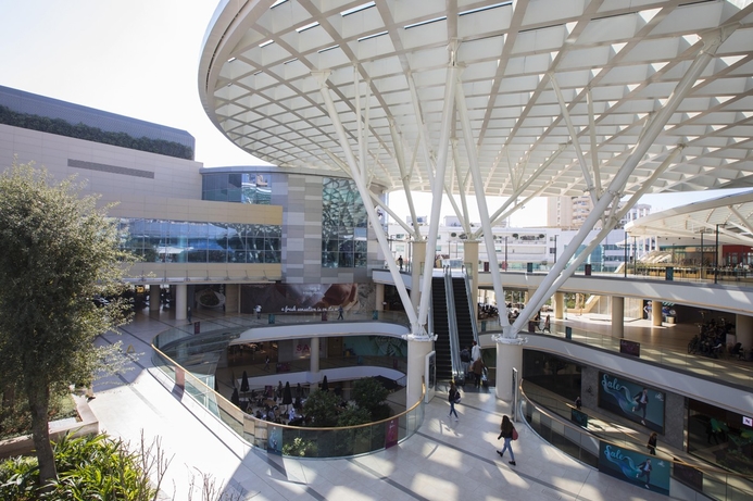 Verdun Mall has deployed a network based on R&M CAT6 and CAT7 cabling. ABC Verdun connects with R&M cabling