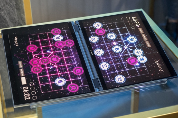 Intel and Asus presented Project Precog, a dual-screen device with a full set of intelligence features. Intel, Asus partner on machine learning
