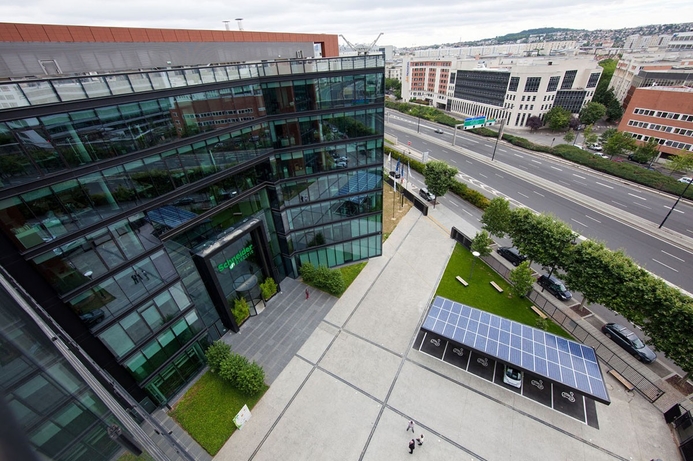 Schneider Electric accelerates its ambition and celebrates its longstanding commitment for climate notably by helping its customers to save 100 million tons of carbon emissions thanks to cleantech solutions. Schneider commits to save 100 million tons of carbon emissions