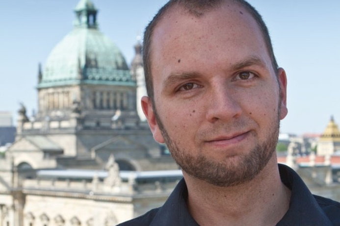 Menschner: Making networks safer. Adyton makes employees behave