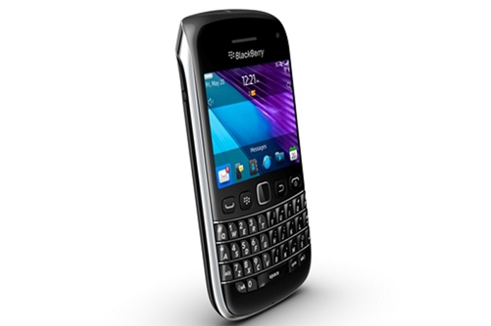 The BlackBerry Bold 9790 runs on the BlackBerry 7 OS and features a touchscreen as well as a keyboard. RIM launches two NFC-enabled smartphones