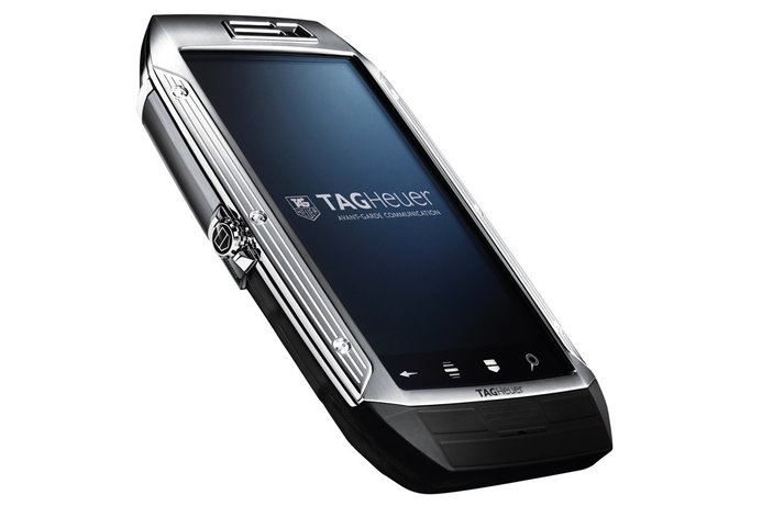 The TAG Heuer luxury handset is protected by Kaspersky. Kaspersky secures TAG Heuer smartphone