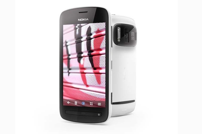The Nokia PureView 808 has a 41MP imaging sensor. 41MP Nokia 808 PureView now out in the UAE