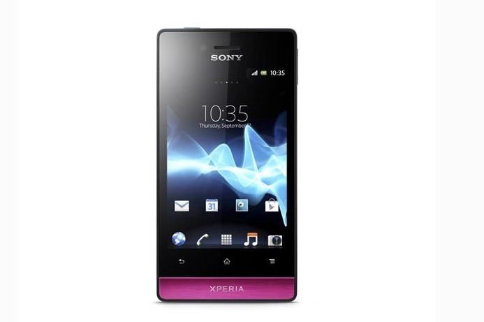 The Xperia Miro runs on Android 4.0 and is due to debut along with the Xperia tipo dual in Q3 2012. Sony unveils Xperia miro and tipo dual