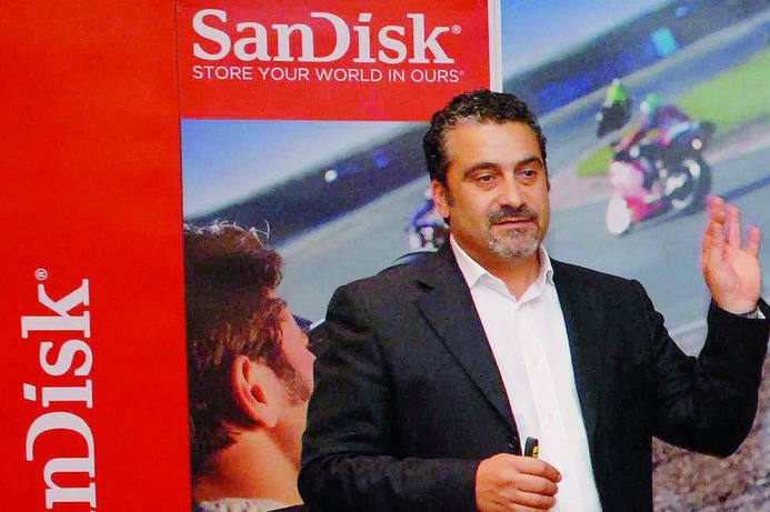 Tareq Husseini says SanDisk SSD products lead the market. SanDisk pushes flash memory