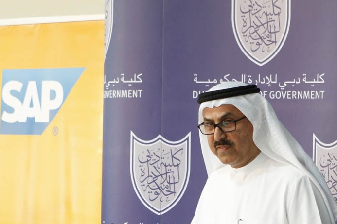 Saqr Ghobash, Minister of Labour issed the decision for labour cards to be electronic. Electronic labour cards to be introduced by Ministry of Labour
