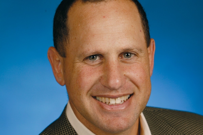Steven Guggenheimer, Microsoft. Microsoft presents GITEX-only preview of Windows 7 on new PCs