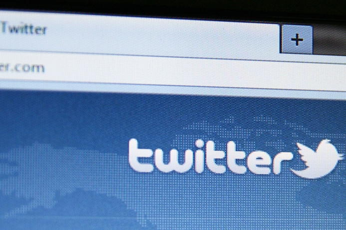 Kuwait has cracked down on opposition members and former MPs using social media network Twitter. Kuwaitis acquitted over insulting tweets