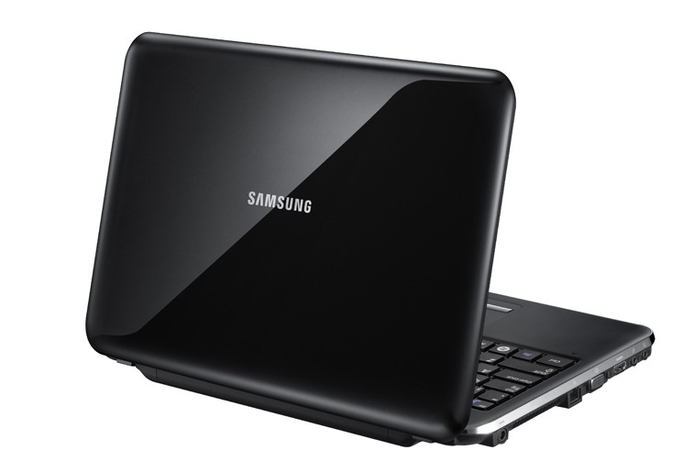 The notebook runs on 1.3GHz Intel Pentium dual-core SU2700 processor, with CULV technology to maximize battery life. Samsung X420 notebook lightest in its class