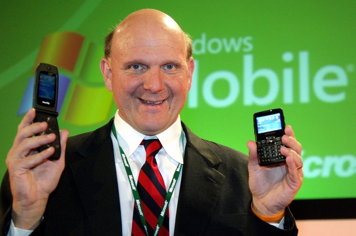Steve Ballmer, CEO of Microsoft, with the i-mate Smartflip at 3GSM Barcelona in 2006. Exclusive: i-mate shuts down