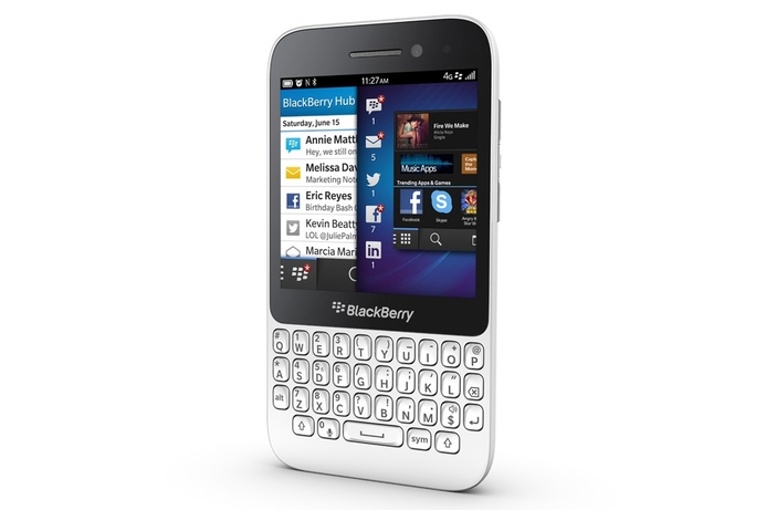Network connectivity supports 4G LTE or HSPA+ and support for global roaming. BlackBerry Q5 targets budget segment for BB10 OS
