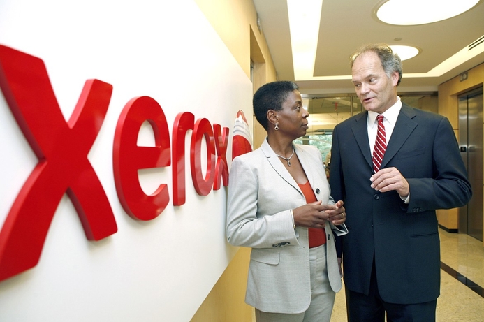 Ursula M Burns, CEO of Xerox (l) with Lynn Blodgett, CEO of ACS. Xerox to buy BPO firm ACS