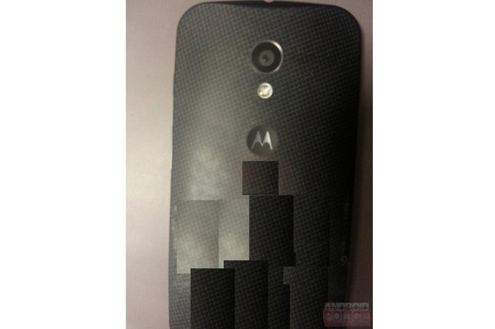 The main camera is to be 10.5MP with flash and the front-facing camera will be 2.1MP. Revealed: Moto X specs