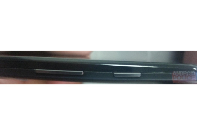 Android Police pointed out that, per the photos, there is no external storage (MicroSD slot) support – something the site said was confirmed by the insider who handed over the images. Revealed: Moto X specs