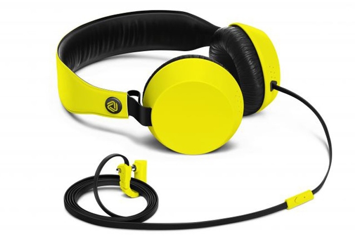 Nokia has also teamed with Coloud to create BOOM headphones and integrated microphone and buttons for voice calls and music control. Nokia presents ‘biggest screen yet’ with Lumia 625