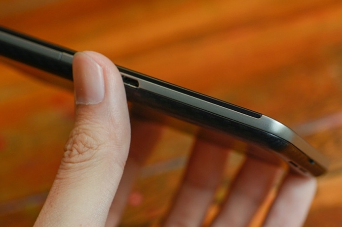 The front-facing camera will be 2-megapixels. BlackBerry opts for phablet with A10